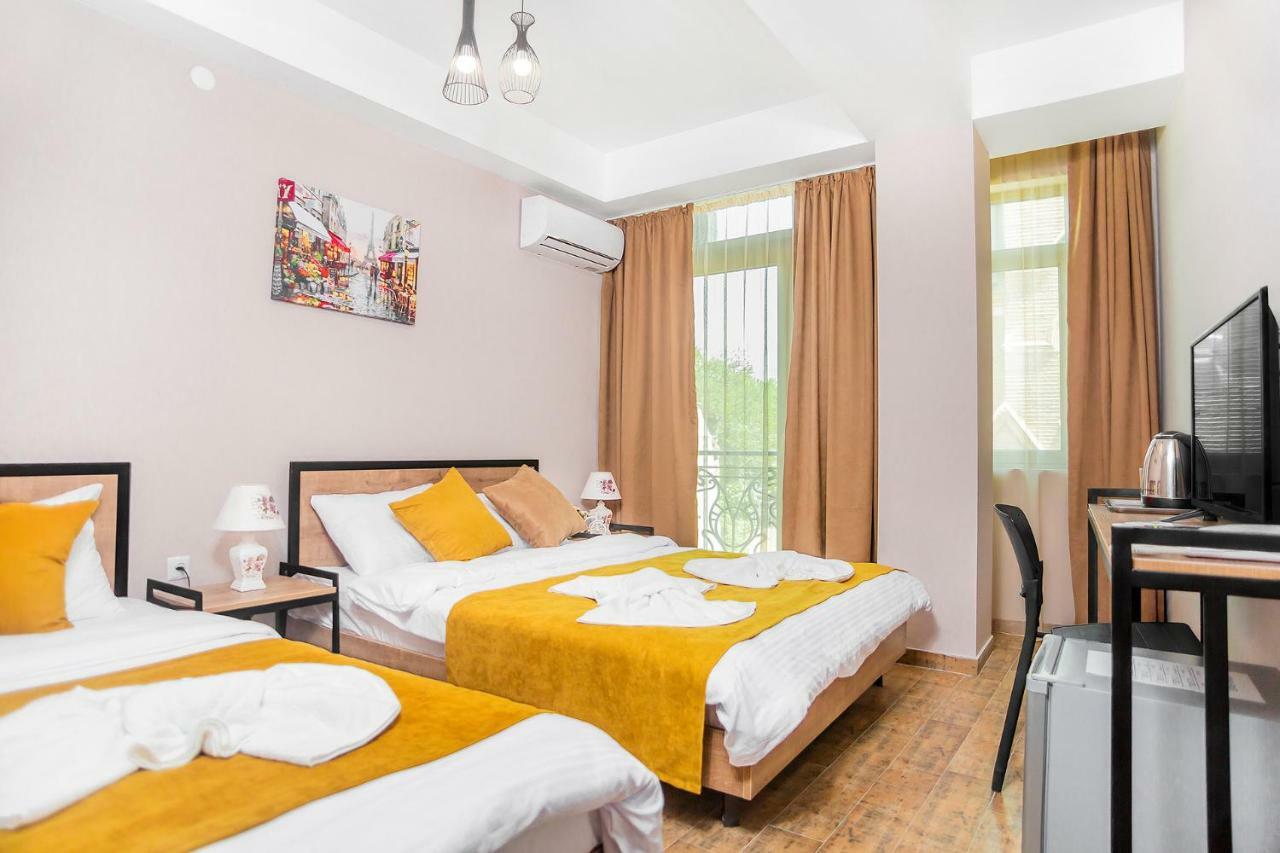 Diuma Hotel 第比利斯 外观 照片
